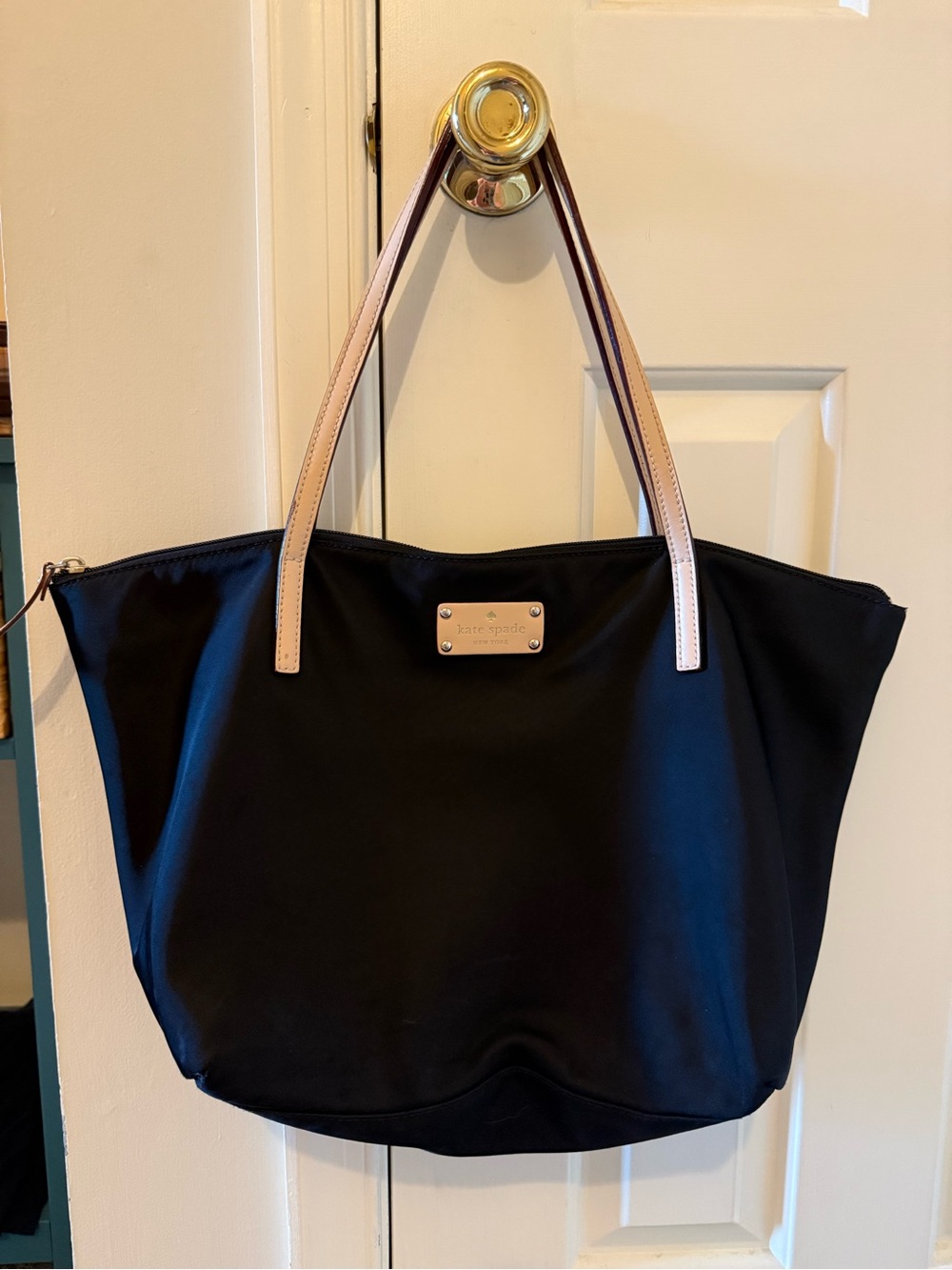 Kate Spade Black tote/ pink inside